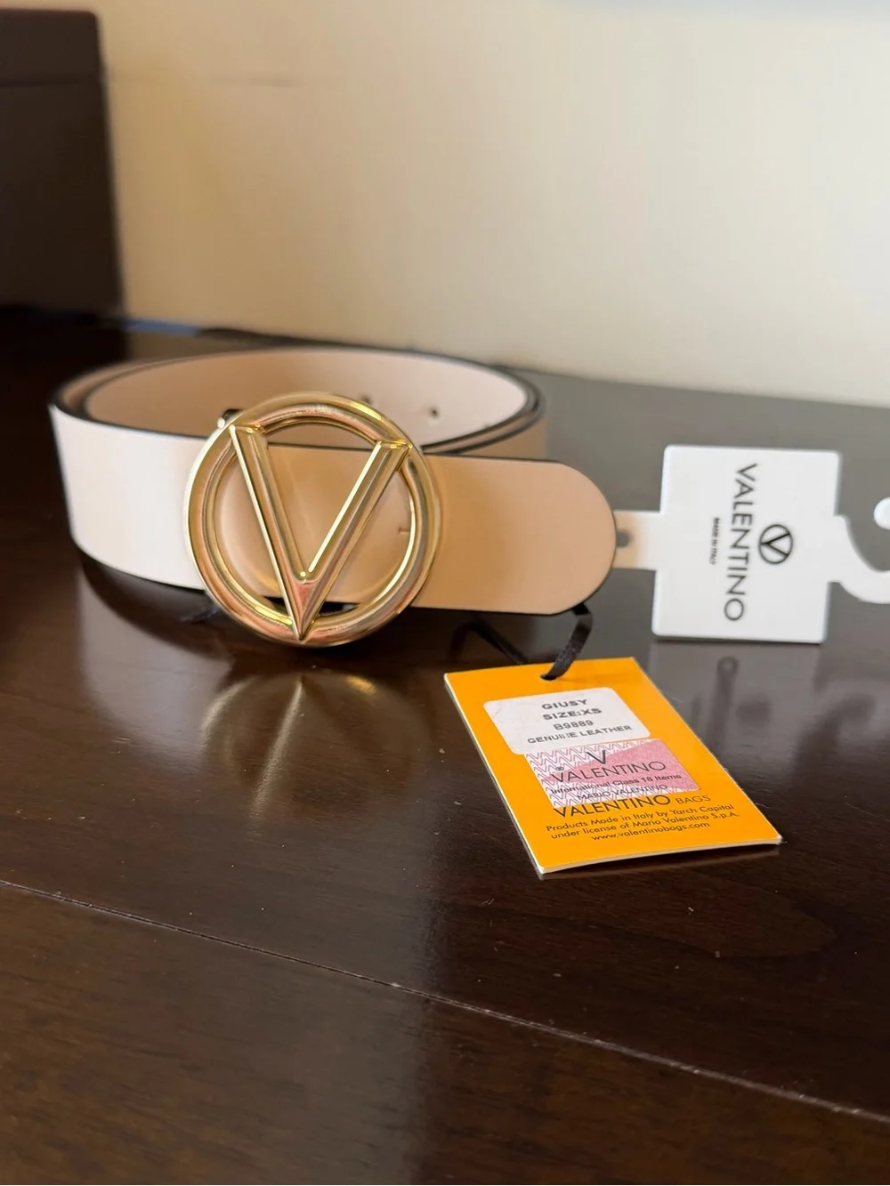 New Valentino Women’s Cream Leather Belt with Gold V Logo Buckle XS